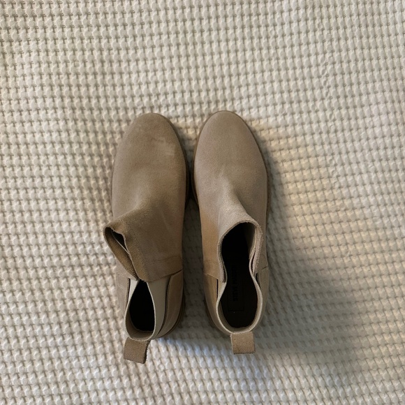 Steve Madden Chelsea suede boots size 40 / US 9.5 like new - Picture 4 of 6